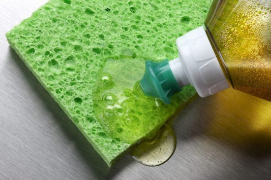 Pourquoi il ne faut jamais laver sa voiture avec du liquide vaisselle