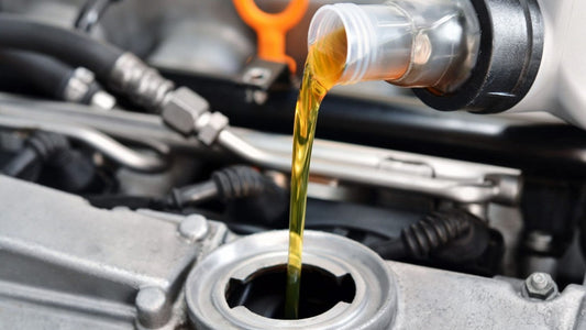 Comprendre les huiles moteur : que signifie vraiment 5W30, 10W40 ou 5W50 ?